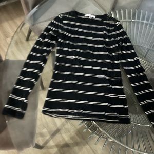Frame Long sleeve knit fitted top - white stripe o. Black.  100% cotton